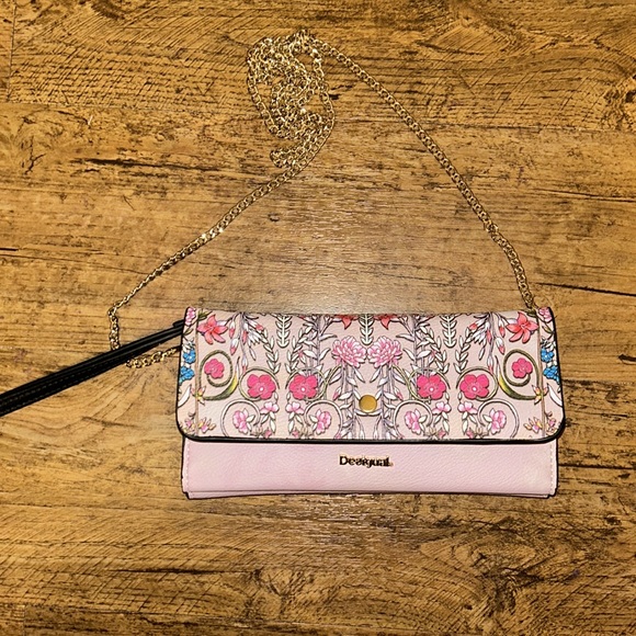 NWT Desigual Flip &  Reversible Large Black Polyurethane Long Wallet/Clutch - Picture 7 of 7